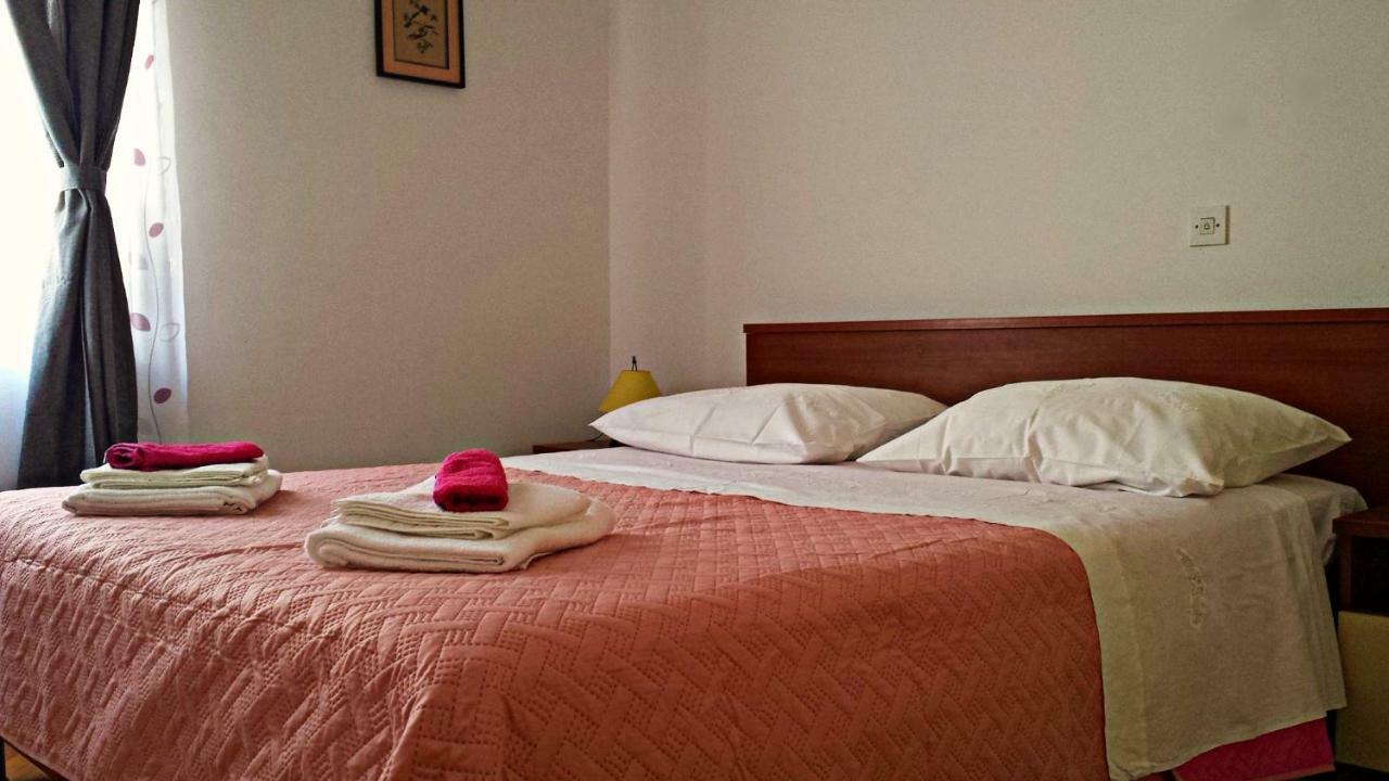 Apartmani Anda Traù Esterno foto