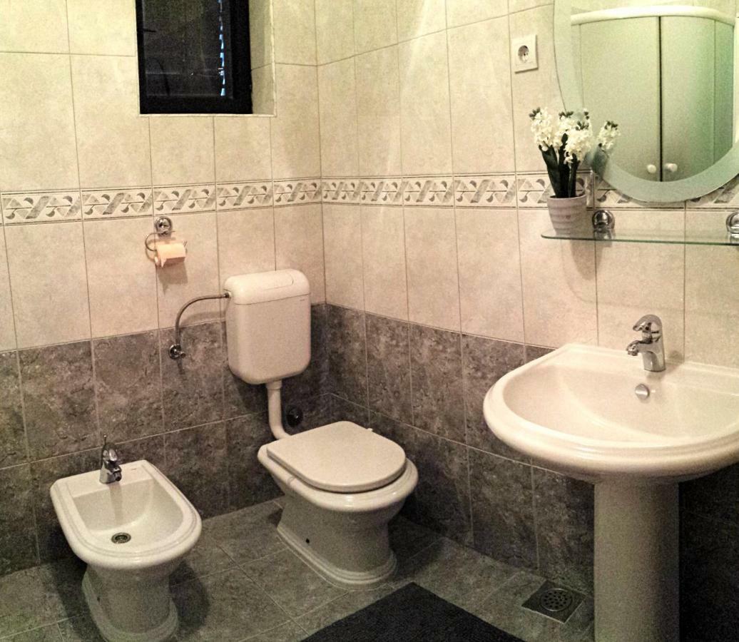 Apartmani Anda Traù Esterno foto